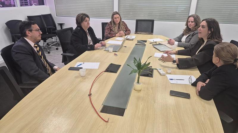 Comissão de Defesa do Consumidor da ALEPR debate políticas públicas contra o desperdício de alimentos.